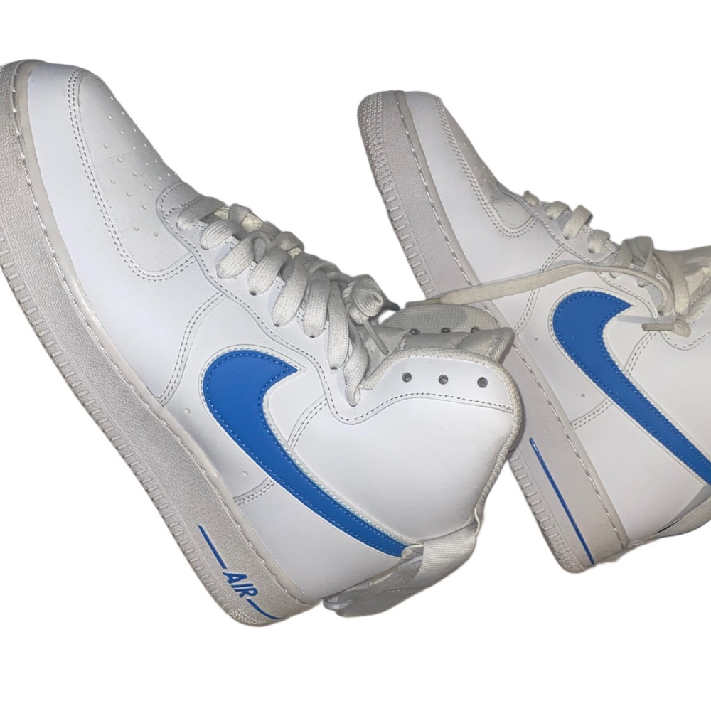 Nike Men's Air White and Blue Sneakers